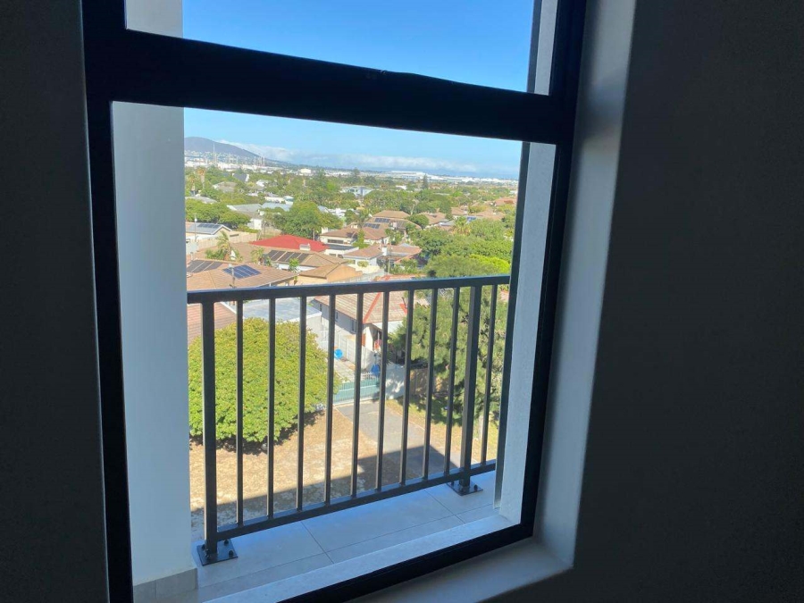 1 Bedroom Property for Sale in Table View Western Cape